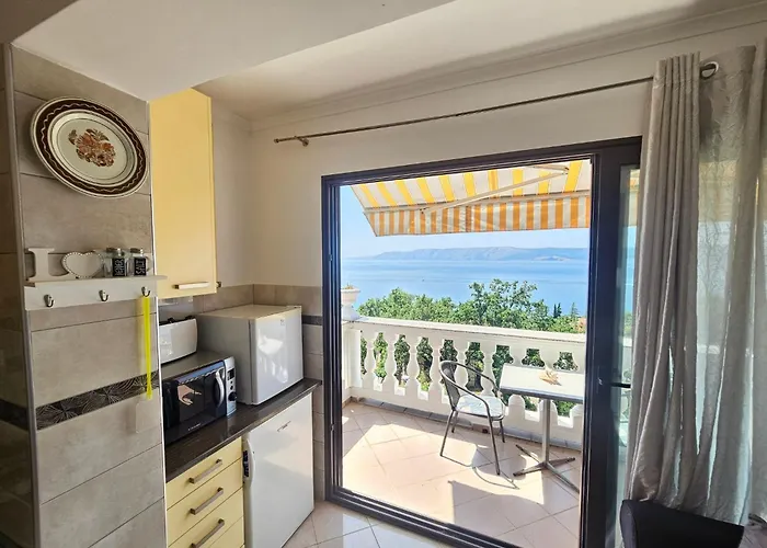 Fuer 2 Pers- Mit Balkon By Interhome Novi Vinodolski